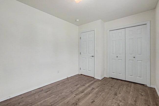 Building Photo - 2463 N Stone Pl