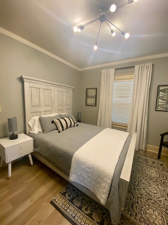 Building Photo - 322 N New Madrid St