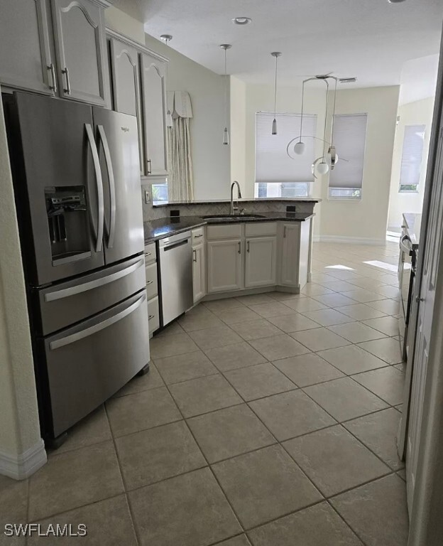 Building Photo - 25080 Divot Dr