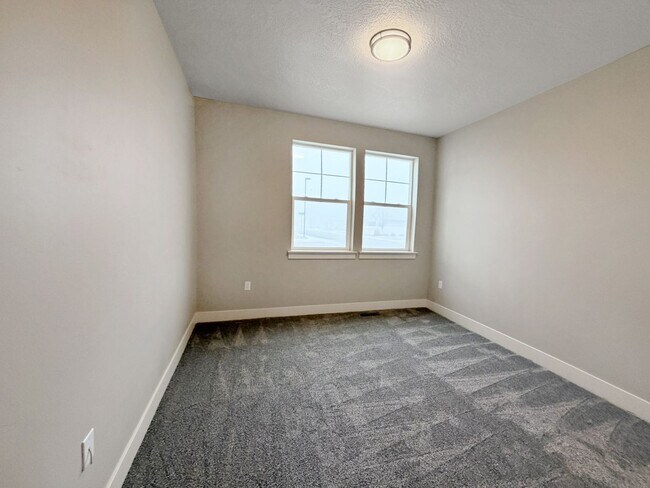 Building Photo - New 3-Bedroom Nampa Home with Quartz Counters, Walk-In Pantry & Dog-Friendly Policy