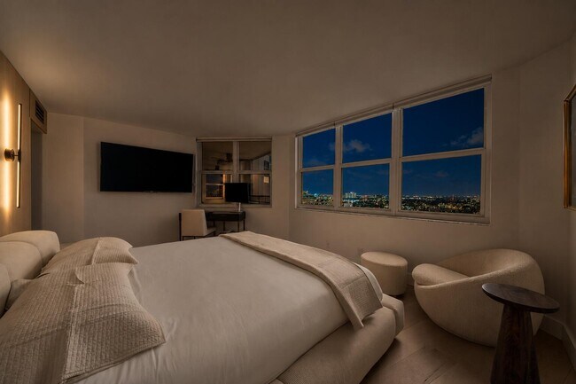 Building Photo - 1340 N Ocean Blvd