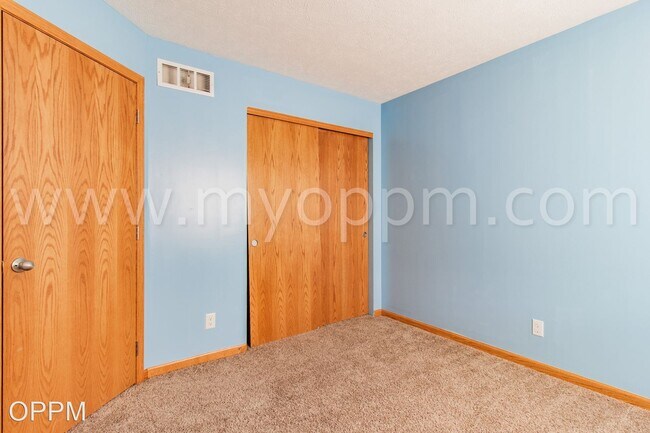 Building Photo - 4 br, 2 bath House - 14457 Jardine St