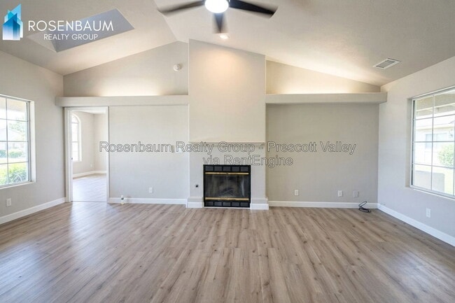 Building Photo - 8983 E Volcano Dr