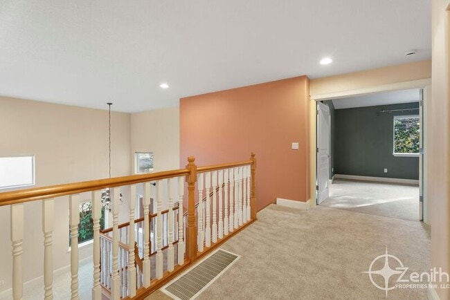 Building Photo - 2903 NE 184th Ave