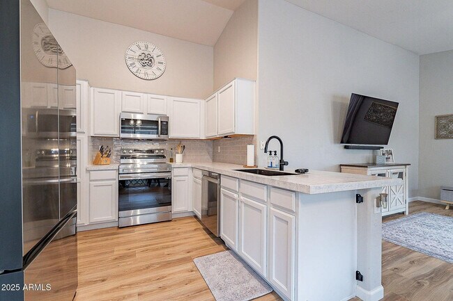 Building Photo - 2574 W Sawtooth Way