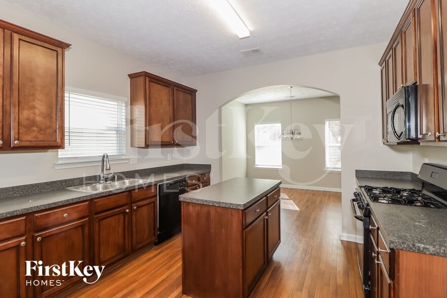 Building Photo - 4808 McEver View Dr