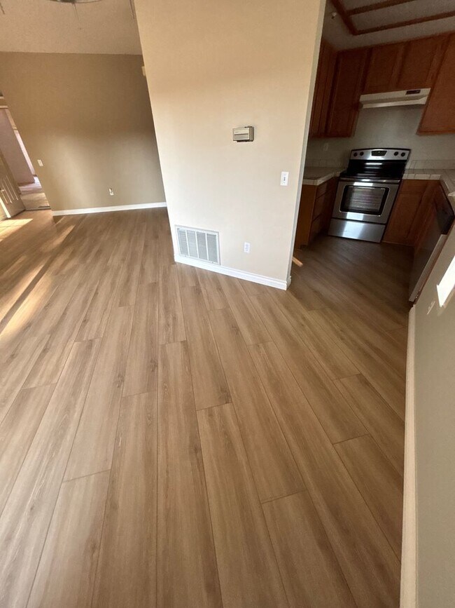 Building Photo - 2 BEDROOM IN 55+ COMMUNITY OF JESS RANCH