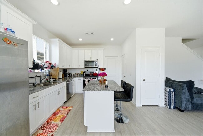 Building Photo - 23531 Autumn Harvester Dr