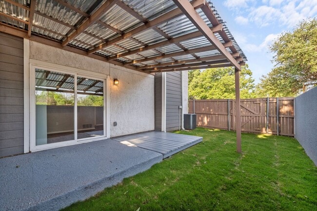 Building Photo - 13314 Goodland Pl