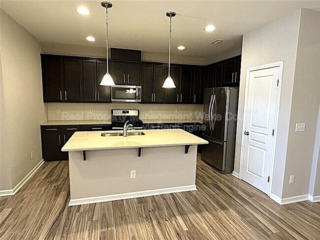 Building Photo - 1428 Glenwater Dr