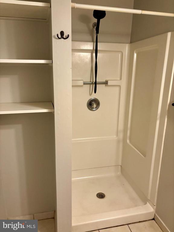 Building Photo - 167 W 7th Ave