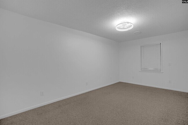 Building Photo - 301 Harbor Heights Dr