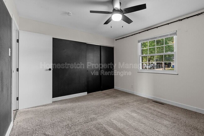 Building Photo - 235 Midland Dr