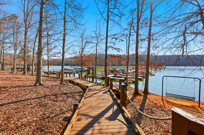 Building Photo - 4008 La Crema Dr