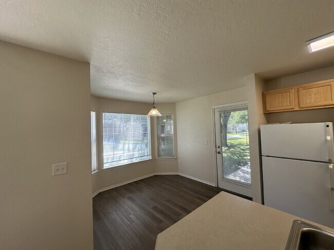 Building Photo - 11839 Cloverbrook Ln
