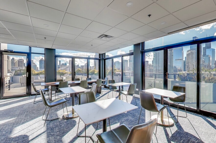 Building Photo - 375 W Erie St