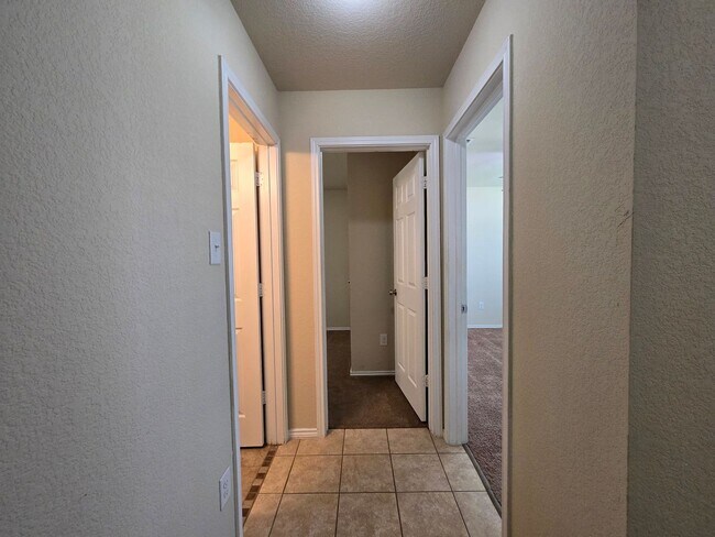 Building Photo - 5308 Waterbank Ln