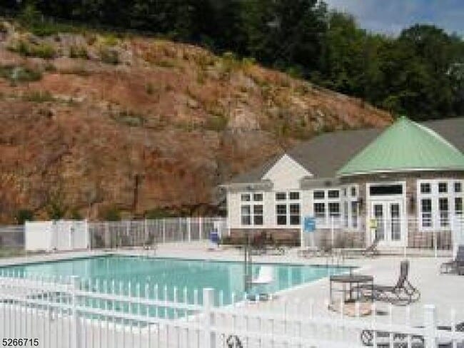 Building Photo - 4211 Ramapo Ct