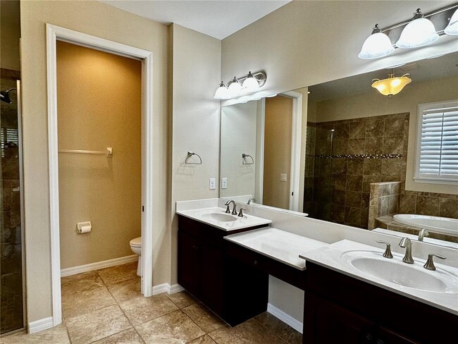 Building Photo - 1321 Cielo Ct