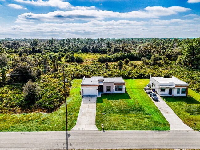 Building Photo - 679 Windermere Dr