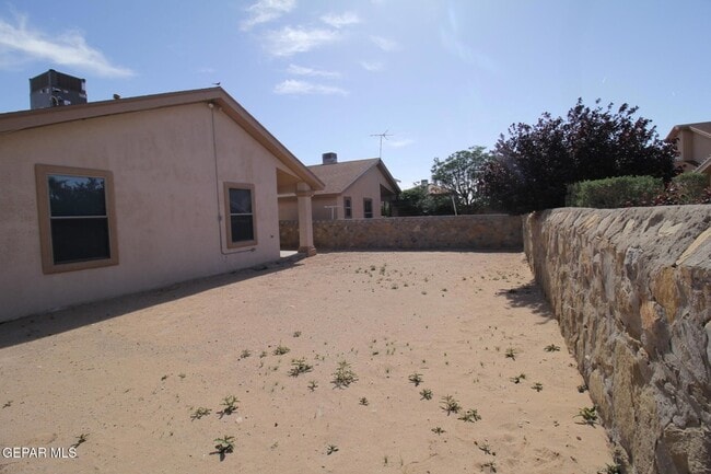 Building Photo - 14009 Robert Ituarte Dr