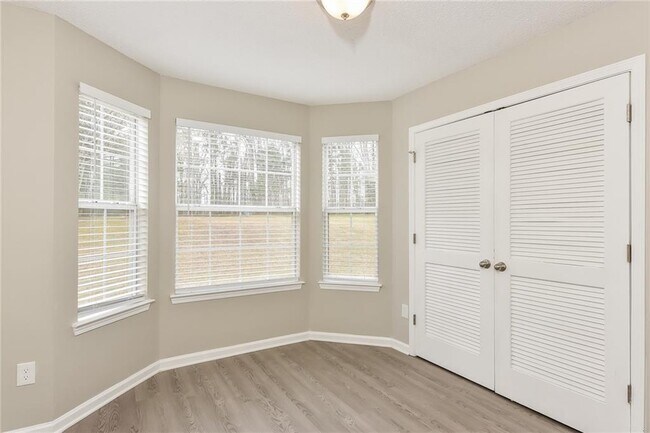 Building Photo - 215 Capeton Ct