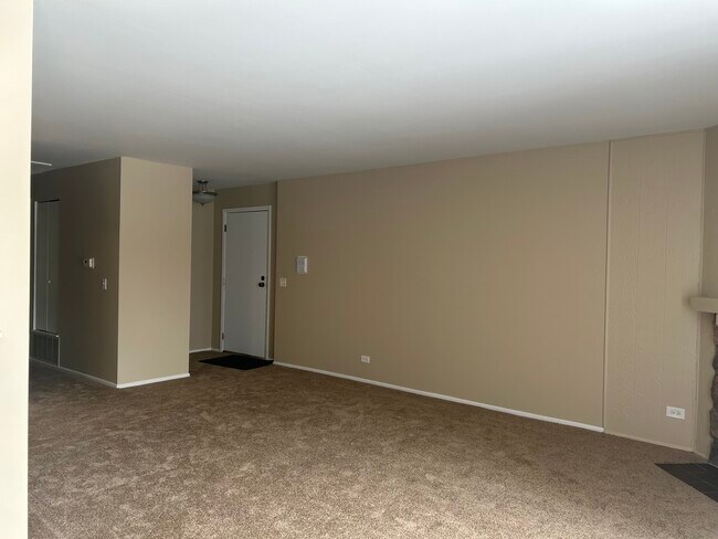 Building Photo - 28 Regent Cir