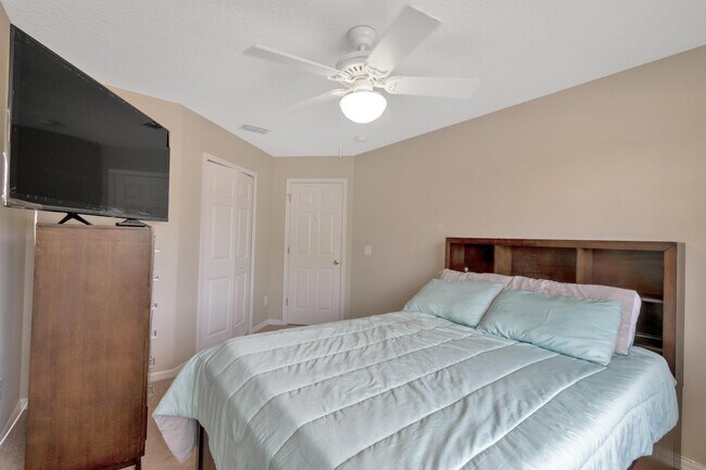 Building Photo - 5145 Marbella Isle Dr