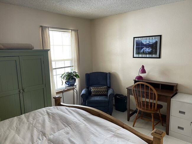 2nd bedroom - 8185 S Fillmore Cir