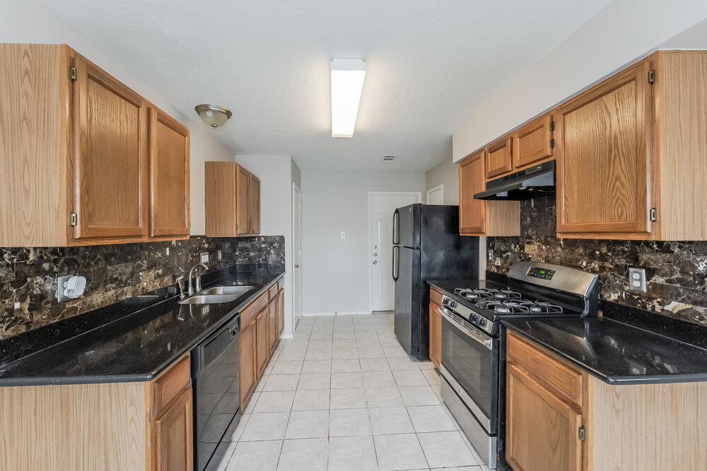 Building Photo - 8906 Belle Glen Dr