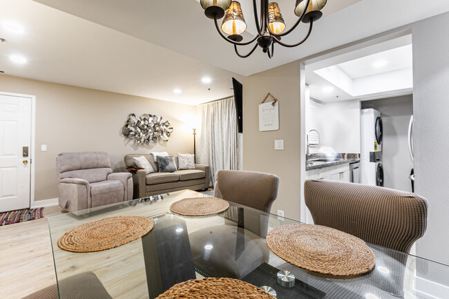 Building Photo - 6861 N 2200 W