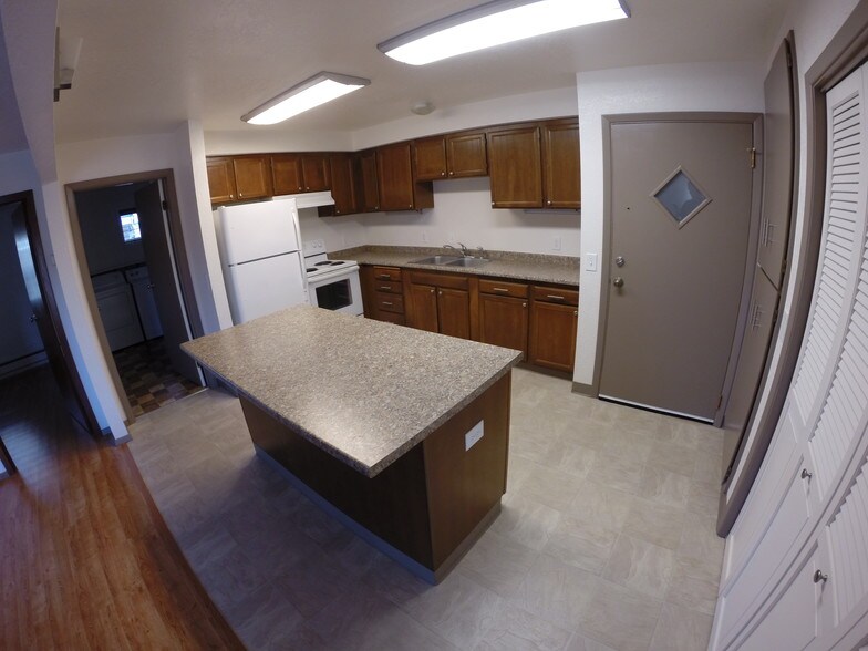 Building Photo - 2109 Central Ave