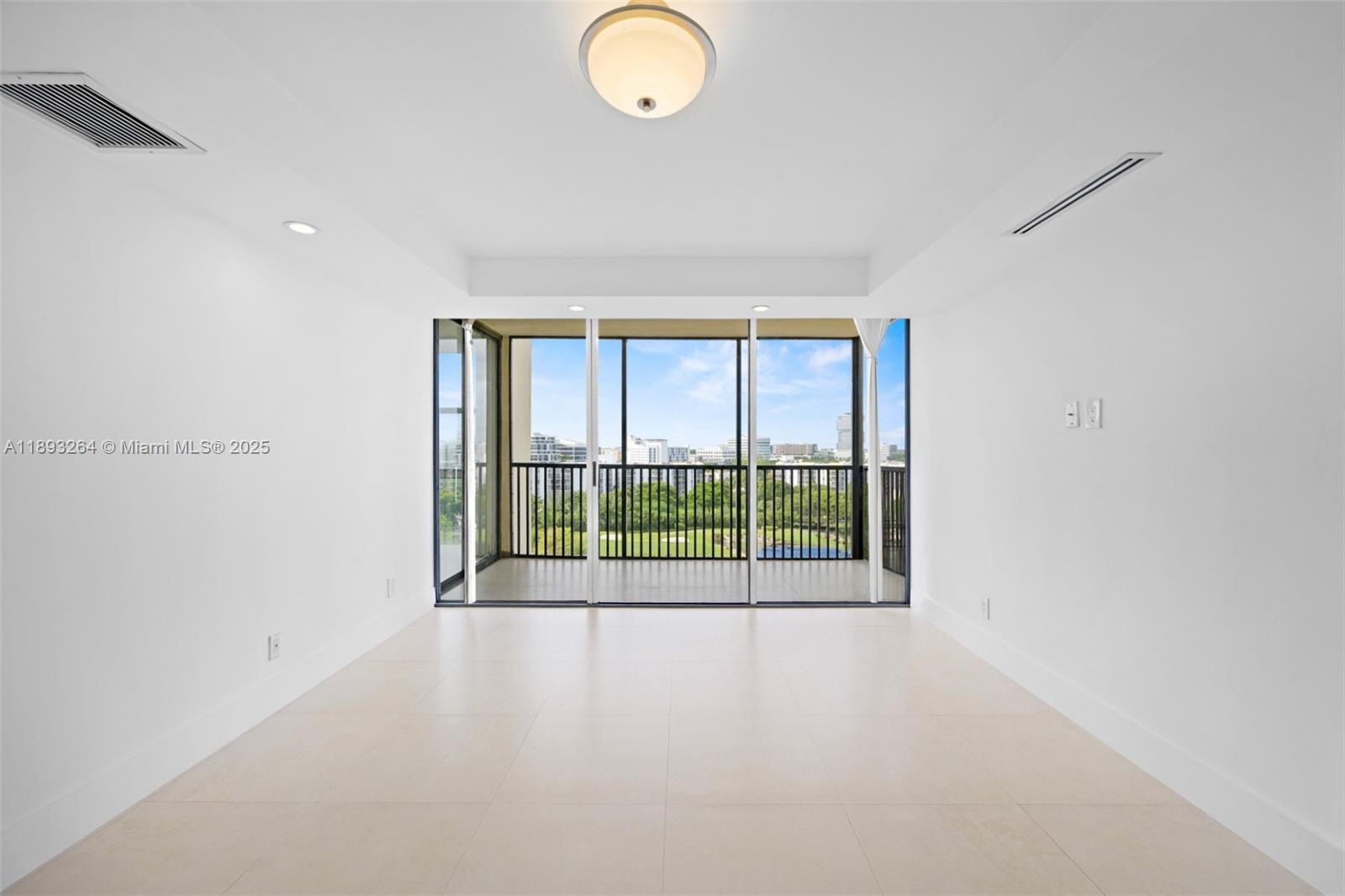 Building Photo - 20301 W Country Club Dr