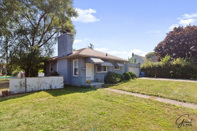 Building Photo - $1,150/month - 2 Bed 1.5 Bath in Warren, D...