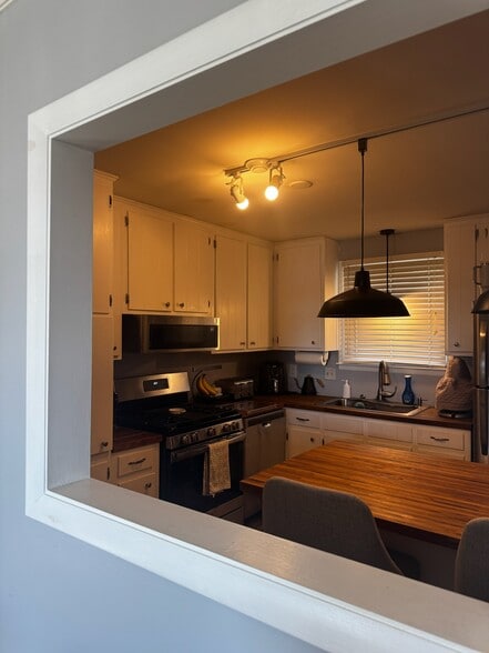 Building Photo - 5128 Brucewood Dr