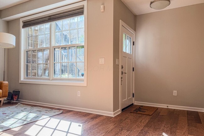 Building Photo - 190 E Gay St