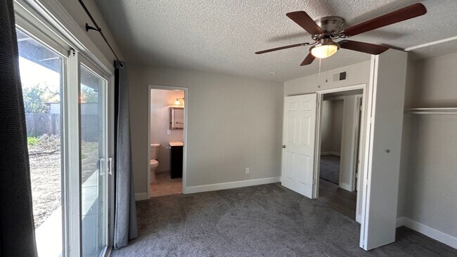 Building Photo - 2960 Cabrillo Dr