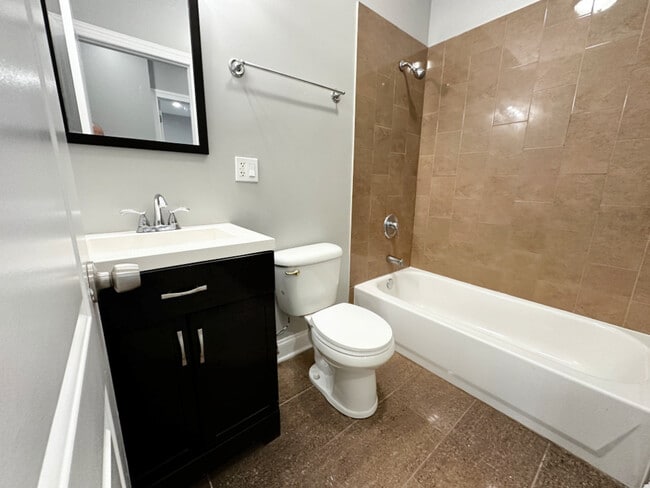 Building Photo - 3705 N Kedzie Ave