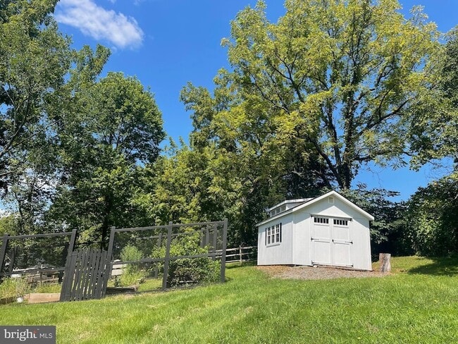 Building Photo - 38103 Homestead Farm Ln