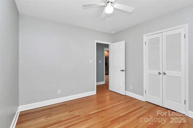 Building Photo - 6908 Lancer Dr
