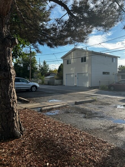 Building Photo - 1420 Dayton St