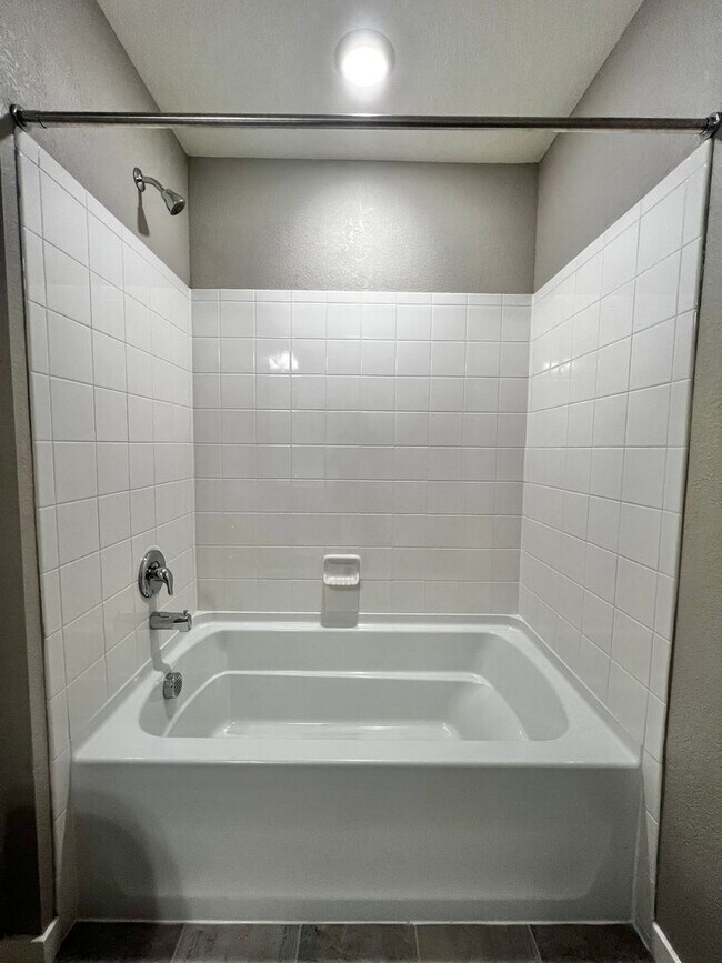 Building Photo - Gorgeous 4 Bed, 2.5 Bath New-Build in Bert...