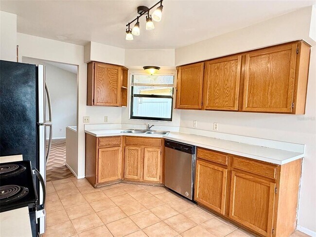 Building Photo - 1215 Creekbottom Cir