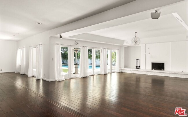 Building Photo - 1605 Loma Vista Dr