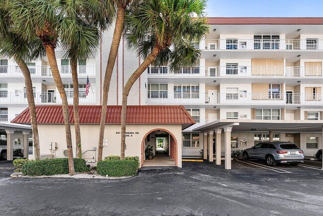 Building Photo - 931 Gardenia Dr