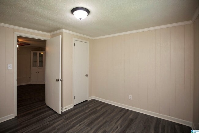 Building Photo - 1133 7th Ave