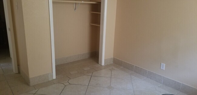 Building Photo - Michoud 4-Plex