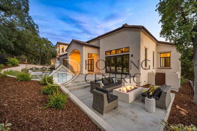 Building Photo - Breathtaking Luxury Custom Rental in Guard Gated Serrano Golf Community!!