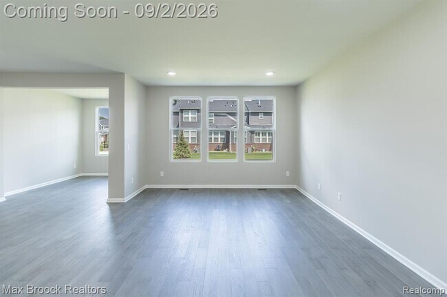 Building Photo - 4819 Glenora Dr