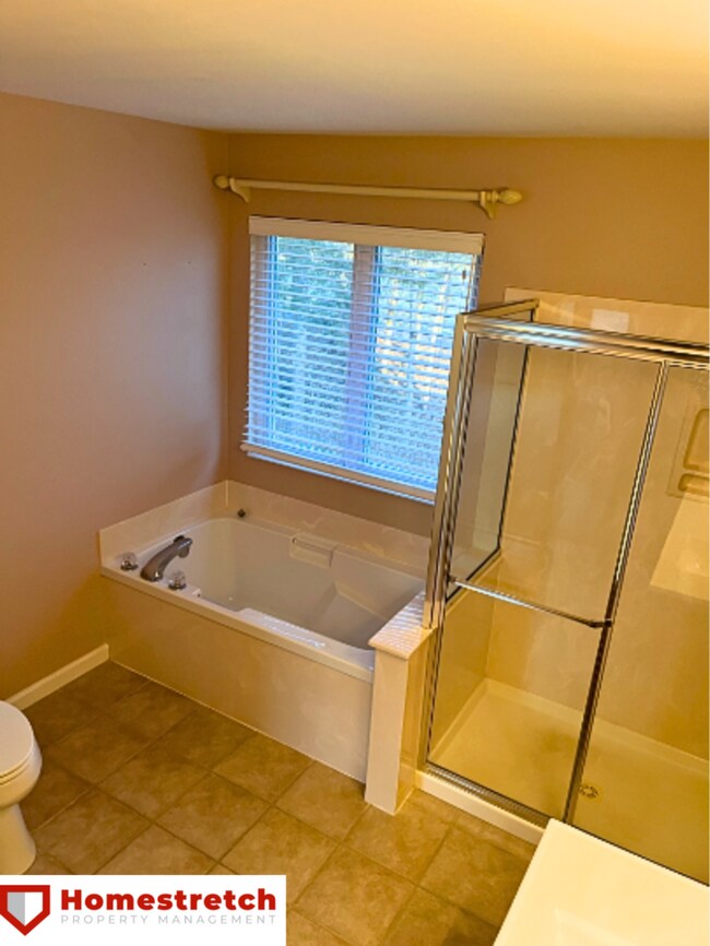 Building Photo - Beautiful 4 Bed 3 Bath Home For Immediate ...